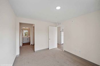 Midwell Apartments bedroom